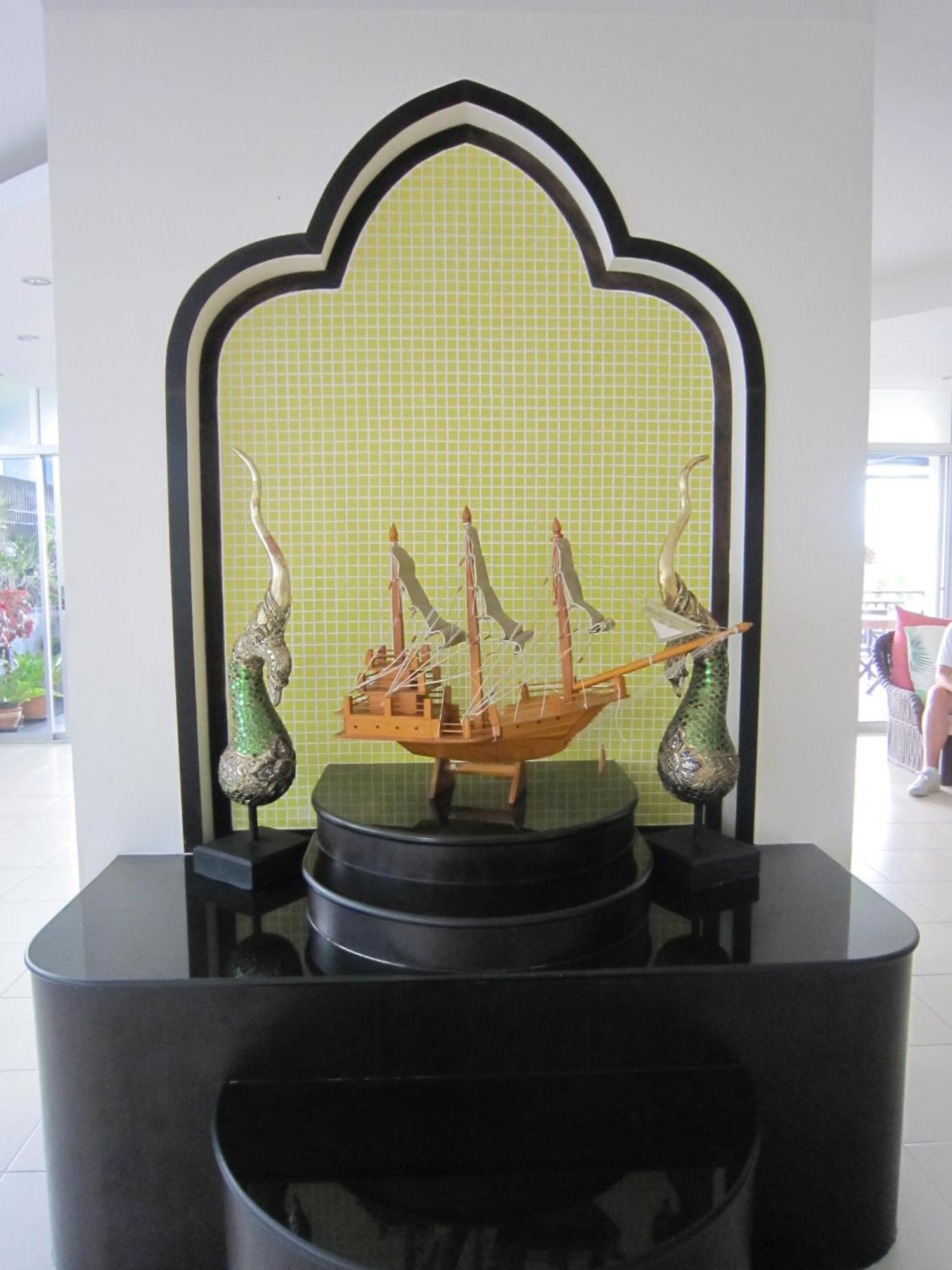 Royal Nakara Ao Nang Hotel Exterior photo